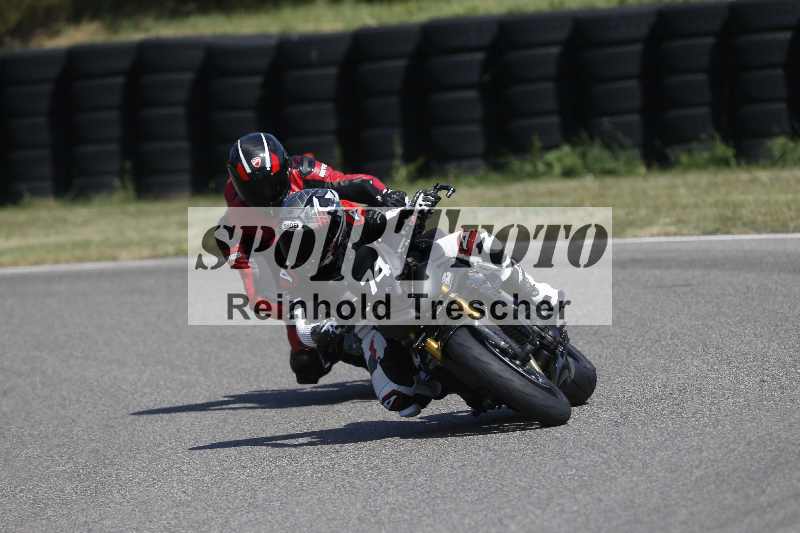 /21 17.06.2026  Ducati Schweiz Track Warmup ADR/Gruppe gelb/74